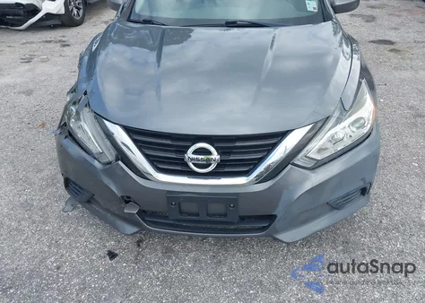 2018 Nissan Altima 2.5 S z USA, uszkodzony, nr VIN 1N4AL3AP0JC479776